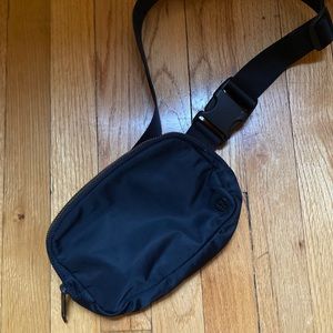 Lululemon hip pack / fanny pack